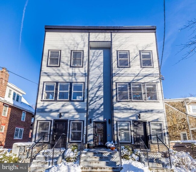 property at 3205 7th St NE