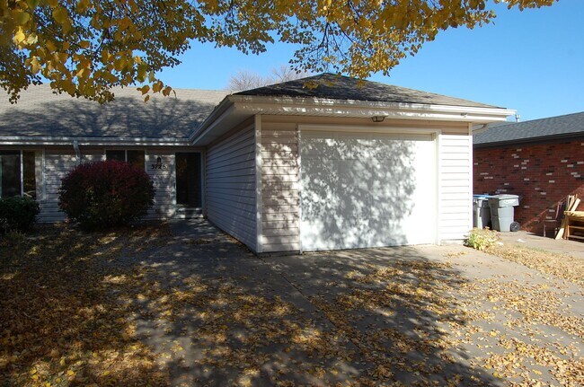 property at 3724 Clover Cir