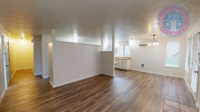 6801 SW Childs Rd in Lake Oswego, OR - Building Photo - Building Photo