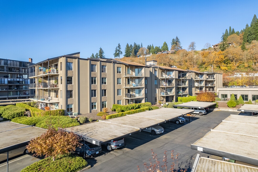 Shorewood Condominiums in Vancouver, WA - Building Photo