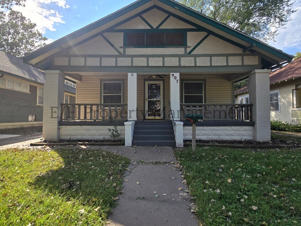 907 N Faulkner St in Wichita, KS - Building Photo