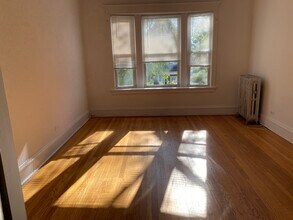 1548 W Highland Ave in Chicago, IL - Building Photo - Building Photo