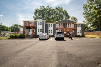 319 Osceola St in Gastonia, NC - Foto de edificio - Building Photo