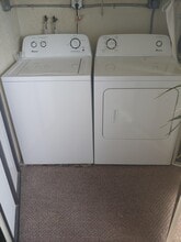 2440 Winding Creek Blvd, Unit 301 in Clearwater, FL - Building Photo - Building Photo