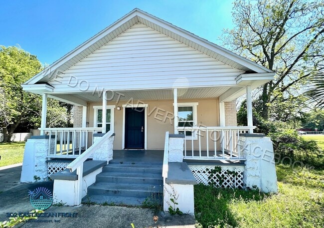 property at 2974 Thomas St