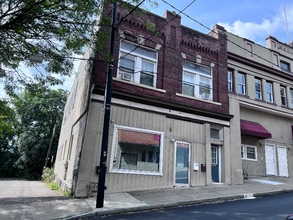135 W Market St in Scranton, PA - Foto de edificio - Building Photo