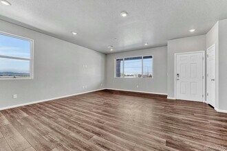 6098 N Lisbon St in Aurora, CO - Building Photo - Building Photo