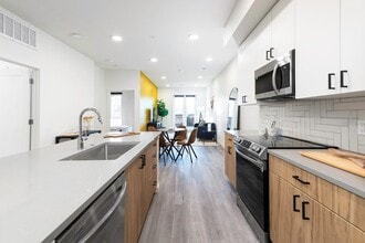 Nita Santa Fe in Denver, CO - Foto de edificio - Building Photo