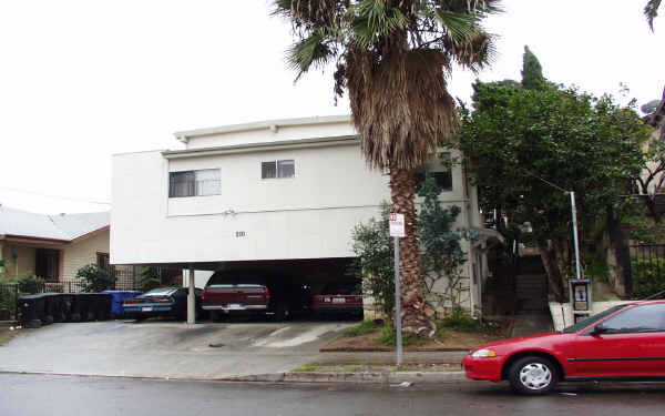 210 N Burlington Ave in Los Angeles, CA - Building Photo - Building Photo