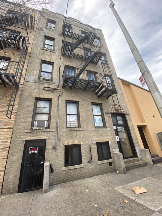 1261 Leland Ave in Bronx, NY - Building Photo