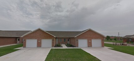 1023 Laurel Tree Ct in Troy, OH - Building Photo - Building Photo