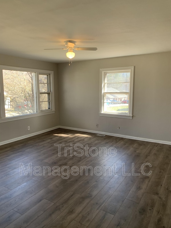 317 Morris St in Stanley, NC - Building Photo - Building Photo