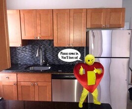 Gyalsten Apartments in Jersey City, NJ - Building Photo - Interior Photo