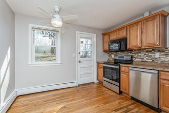 8 Linden St in Norwalk, CT - Foto de edificio - Building Photo