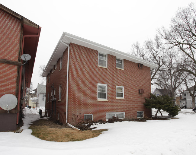 945 S 14th St in Lincoln, NE - Building Photo - Building Photo