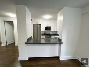 EAST 56 STREET in New York, NY - Building Photo - Building Photo