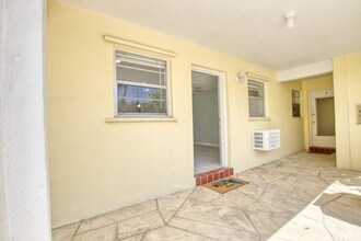 612 2nd Ave S in Lake Worth Beach, FL - Building Photo - Building Photo