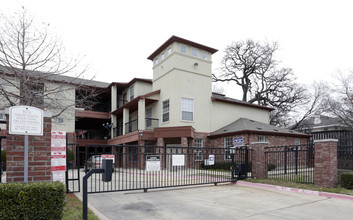 Edgewood Manor Senior Living in Dallas, TX - Foto de edificio - Building Photo