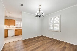 2020 Chatsworth Rd in Carrollton, TX - Building Photo - Building Photo