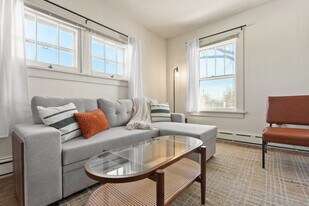 1208 Ellis Blvd NW in Cedar Rapids, IA - Building Photo