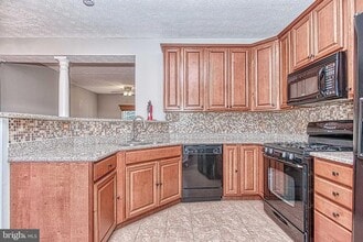 4037 Kimberley Glen Ct in Chantilly, VA - Building Photo - Building Photo