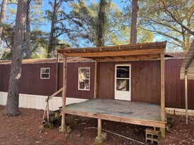 5542 Whites Ferry Rd in West Monroe, LA - Building Photo