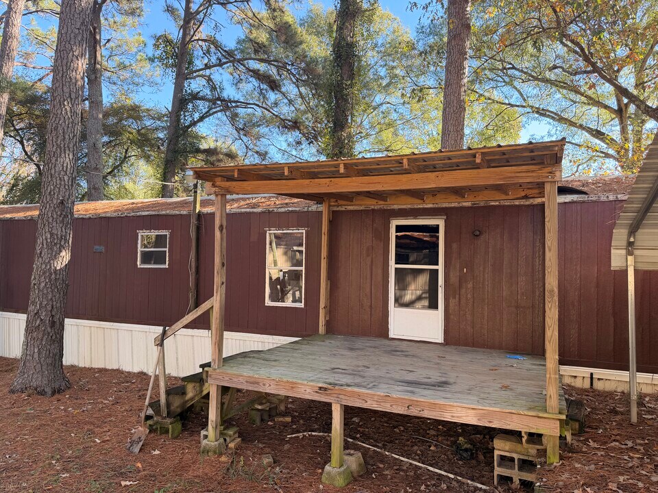 5542 Whites Ferry Rd in West Monroe, LA - Building Photo