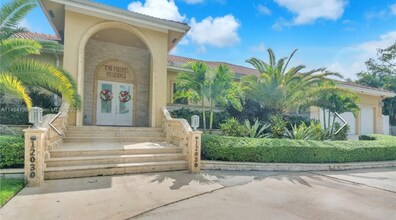 12030 NW 21st Ct in Plantation, FL - Foto de edificio - Building Photo