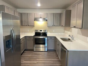534 Parkhill Cir in Newcastle, OK - Building Photo - Building Photo