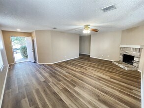 5405 Shiver Rd in Fort Worth, TX - Foto de edificio - Building Photo