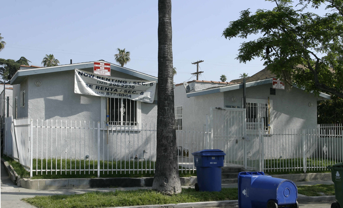 125-129 1/2 W 78th St in Los Angeles, CA - Building Photo