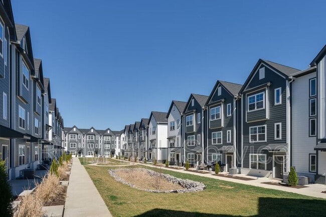 property at 706 N Dupont Ave