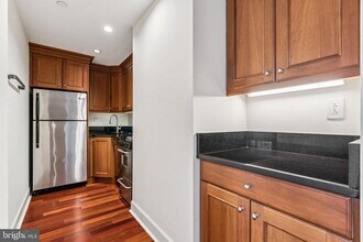 1701 Locust St in Philadelphia, PA - Building Photo - Building Photo