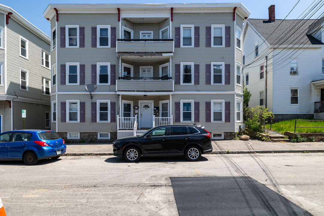 215 Wilson St in Manchester, NH - Foto de edificio