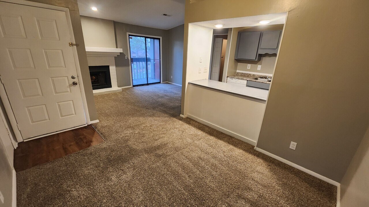 900 Julia St NW, Unit B in Huntsville, AL - Building Photo