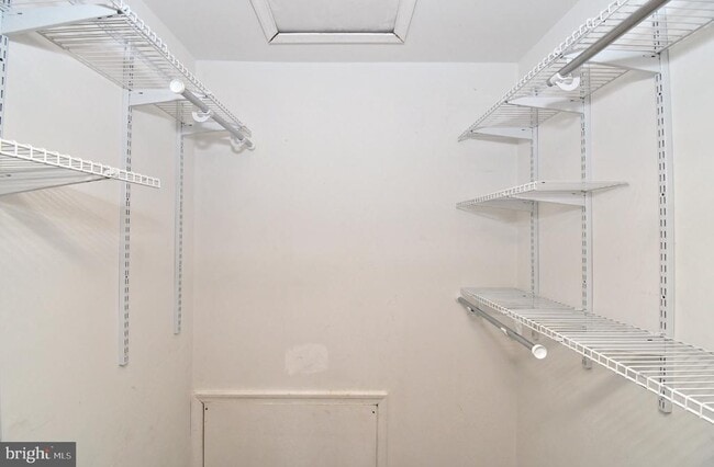 property at 3208 Danbury Ct