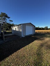 2728 W Barr Rd in Chocowinity, NC - Building Photo - Building Photo