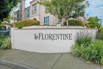 5157 Renaissance Ave in San Diego, CA - Building Photo - Building Photo