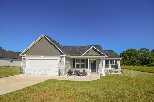 186 Calhoun St in Raeford, NC - Building Photo - Building Photo