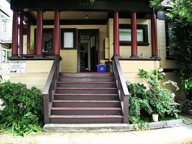 2214 Channing Way, Unit 1 in Berkeley, CA - Building Photo - Building Photo