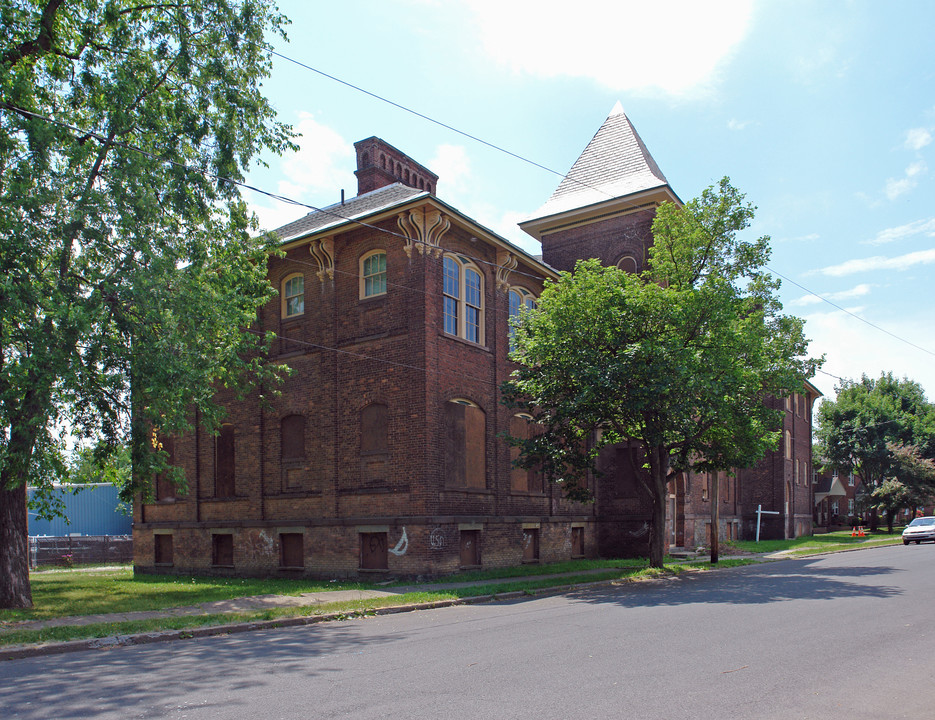 520 2nd Ave in Watervliet, NY - Building Photo