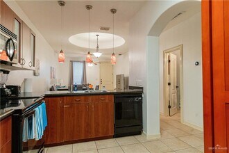 3151 Regal Dr in Edinburg, TX - Building Photo - Building Photo