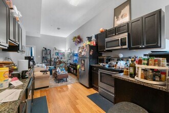 1226 N Calvert St in Baltimore, MD - Building Photo - Building Photo