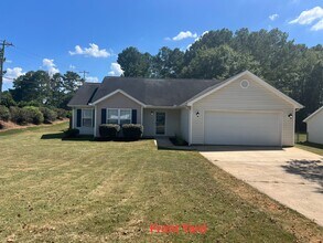 101 Saint James Ct in Anderson, SC - Building Photo - Building Photo