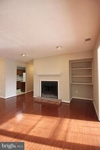 10182 Oakton Terrace Rd in Oakton, VA - Building Photo - Building Photo