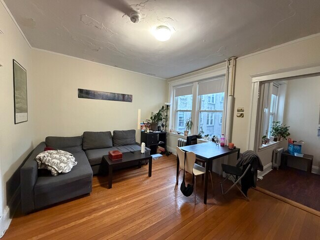 463 Commonwealth Ave, Unit 25A in Boston, MA - Foto de edificio - Building Photo