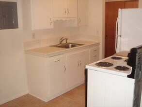 5029 Roosevelt Way NE in Seattle, WA - Building Photo - Building Photo