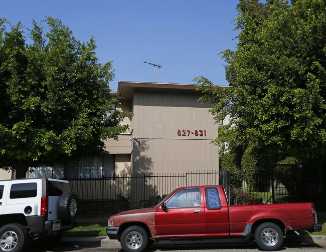 827-831 S Oxford Ave in Los Angeles, CA - Building Photo - Building Photo