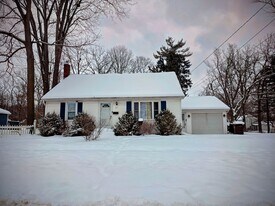 428 High St in Marshall, MI - Building Photo