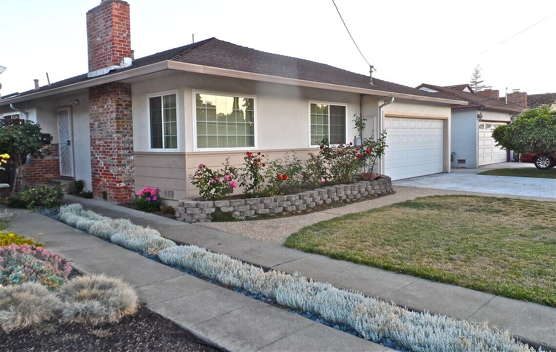 3179 Carleen Dr in Castro Valley, CA - Building Photo